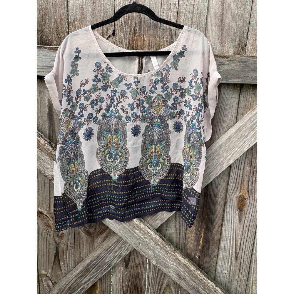 Xhilaration Women XL Paisley Floral Sheer Blouse Short Sleeve Zip Back Cream Top